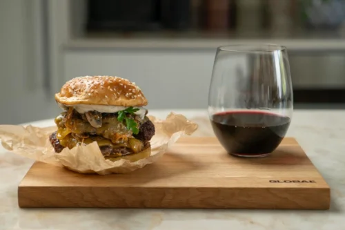Cheesy smash burger med tryffel & karamelliserad lök