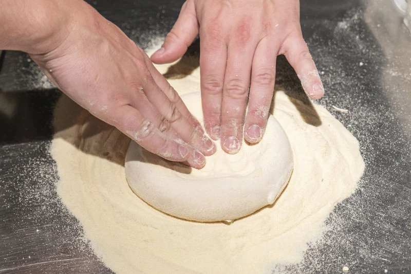 Pizzabotten På Surdeg